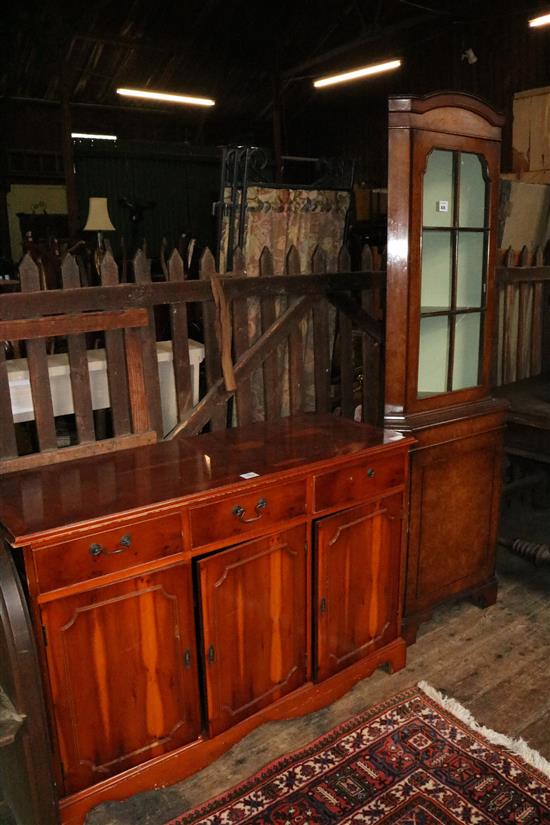 Yewwood dwarf cabinet & walnut standing corner cupboard(-)